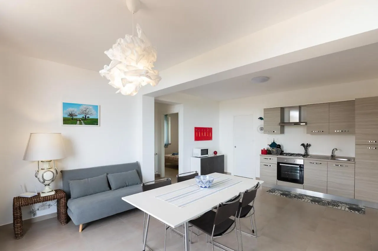 Residence Mersa Brolo