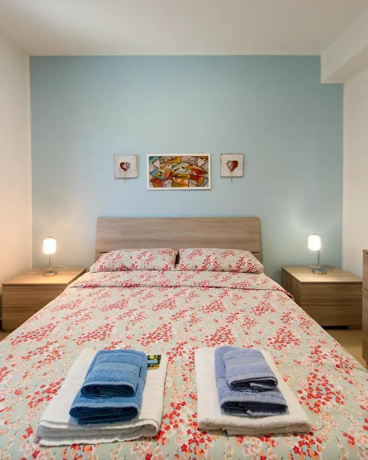 Residence Mersa Brolo Aparthotel