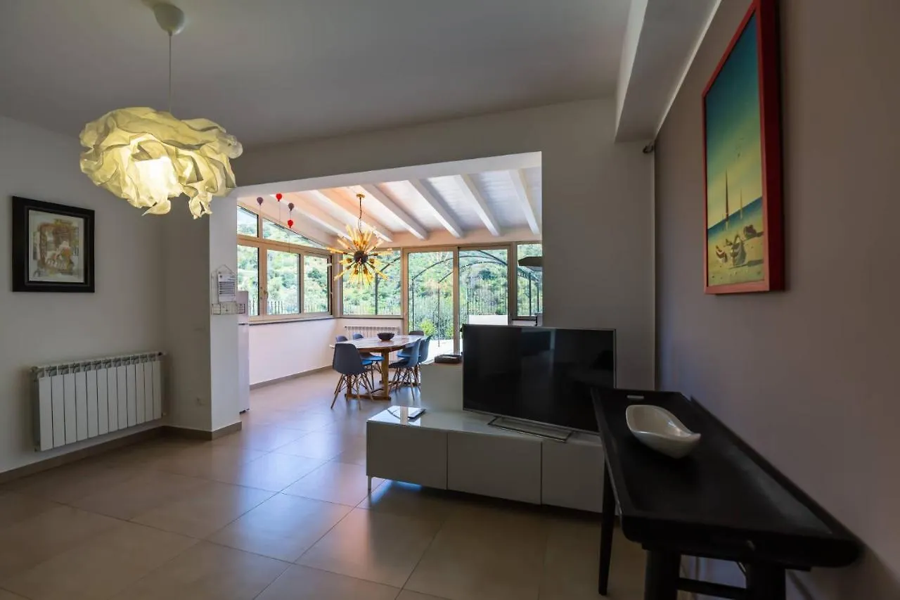 Aparthotel Residence Mersa Brolo Italien